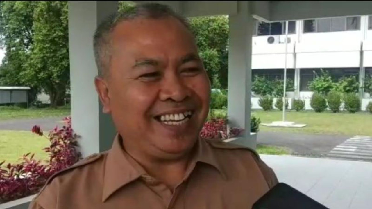 Kepala Bidang Pembinaan Sekolah Menegah Pertama (SMP) Disdik Bintan Hosni. (ANTARA/Ogen)