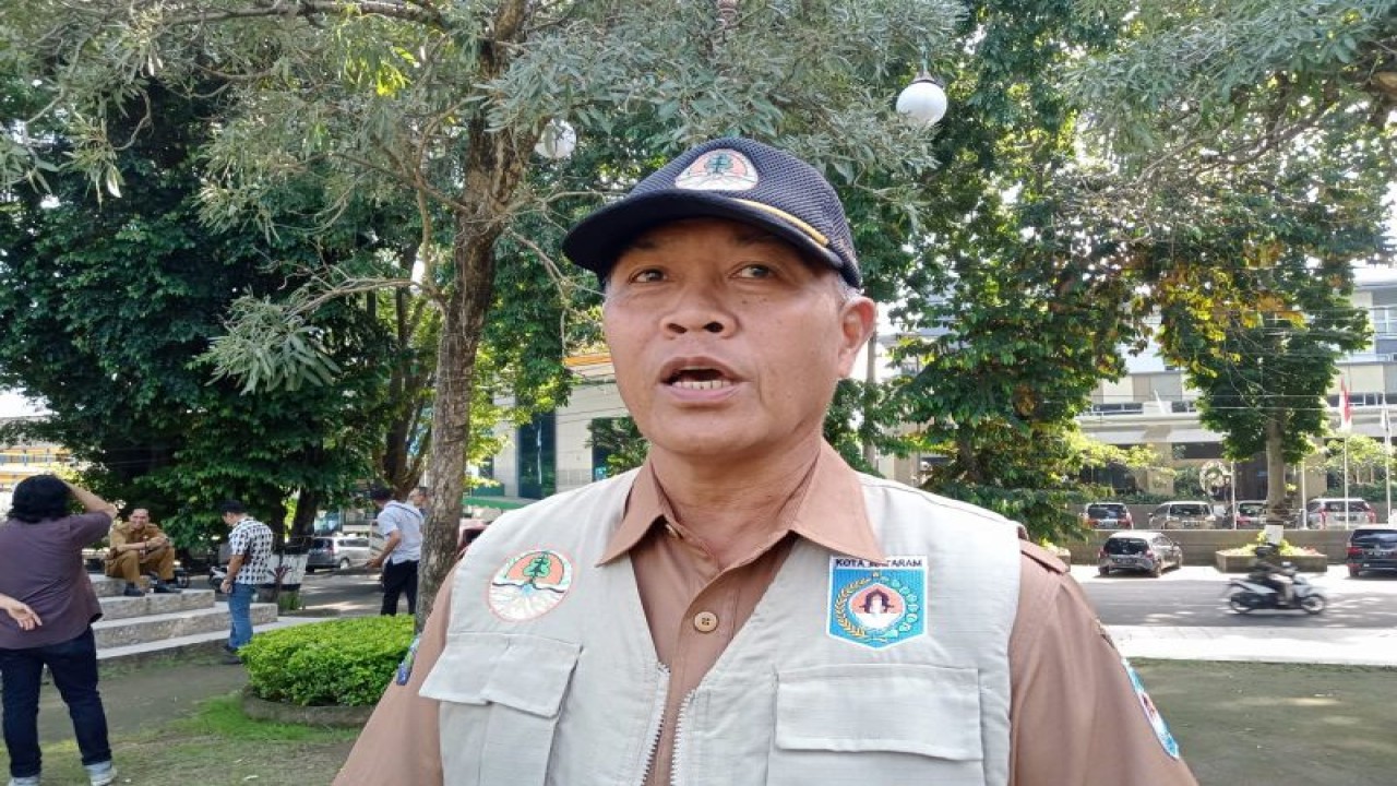 Kepala Dinas Lingkungan Hidup (DLH) Kota Mataram HM Kemal Islam. (Foto: ANTARA/Nirkomala)