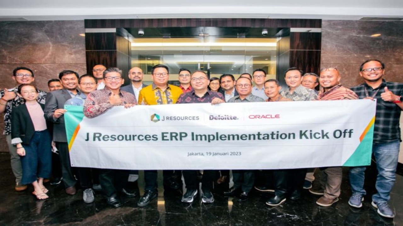 Perusahaan pertambangan emas J Resources Asia Pasifik Tbk (PSAB) menggandeng Deloitte Consulting sebagai mitra dalam upaya meningkatkan infrastruktur teknologinya di Jakarta, Kamis (19/1/2023). ANTARA/HO-J Resources