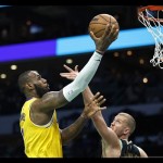 LeBron James-1674735108