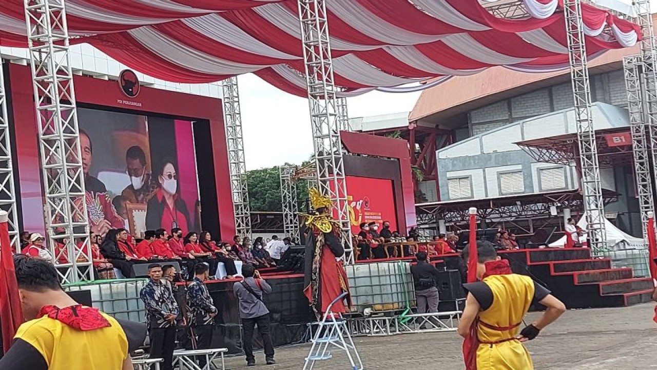 Ketua Umum PDI Perjuangan Megawati Soekarnoputri, Presiden Joko Widodo ...