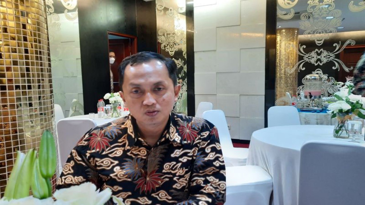 Presiden Human Initiative, Tomy Hendrajati saat ditemui dalam acara Humnitarian HUMANITY OUTLOOK 2023 dengan tema ‘Humanitarian Financing and Volunteerism Towards Global Recession’ di Jakarta, Selasa (10/01/2023) (ANTARA/Fitra Ashari)