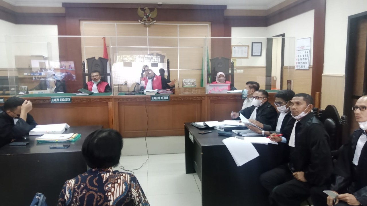 Sidang vonis Alex Cokrojoyo. (Net)