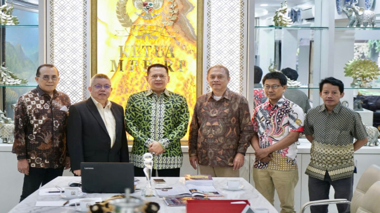Ketua MPR RI Bambang Soesatyo bersama pengurus Asosiasi Big Data dan AI (ABDI)/Dok MPR