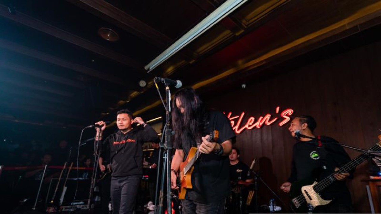 Grup musik pop-rock asal DKI Jakarta Andra and The BackBone (ANTARA/HO-HWG Event)