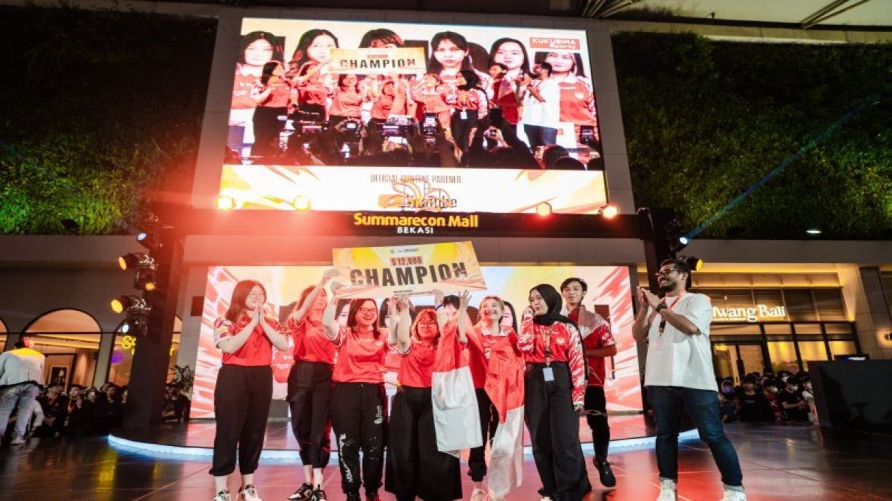 Tim esports putri Indonesia Bigetron Era memenangkan Mobile Legends Women’s Invitational (MWI) 2023 dalam grand final yang digelar secara hibrida, Minggu (12/2/2023). (ANTARA/HO/Mobile Legends Women’s Invitational (MWI) 2023)