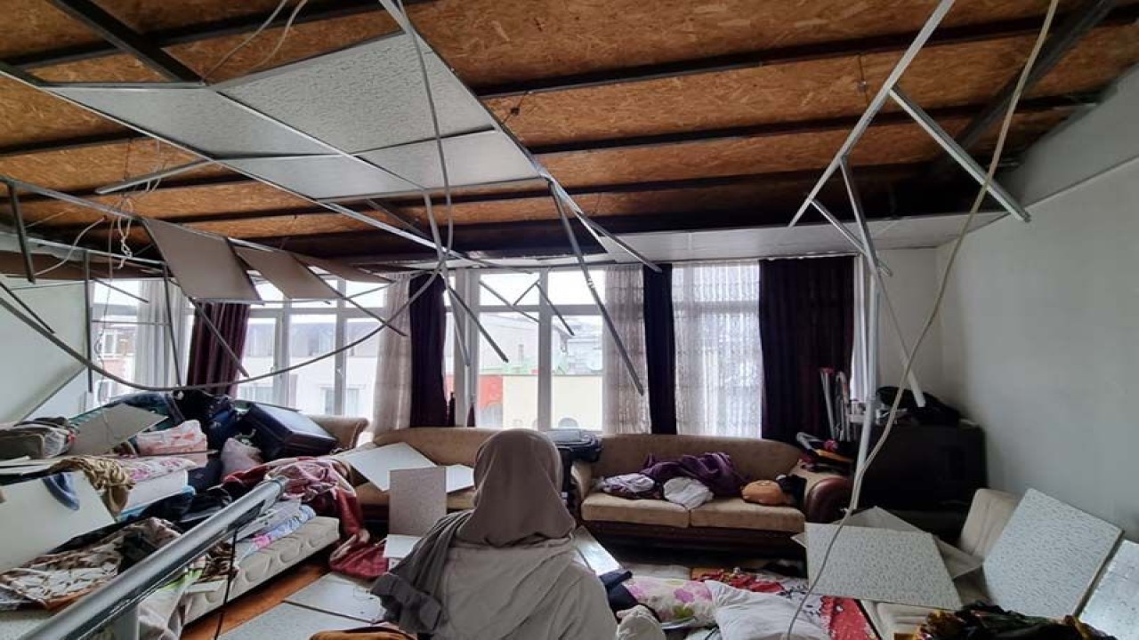 Dokumentasi - Rumah mahasiswa asal Simeulue, Aceh, di Turki rusak setelah gempa. ANTARA/HO/Riadi Musli