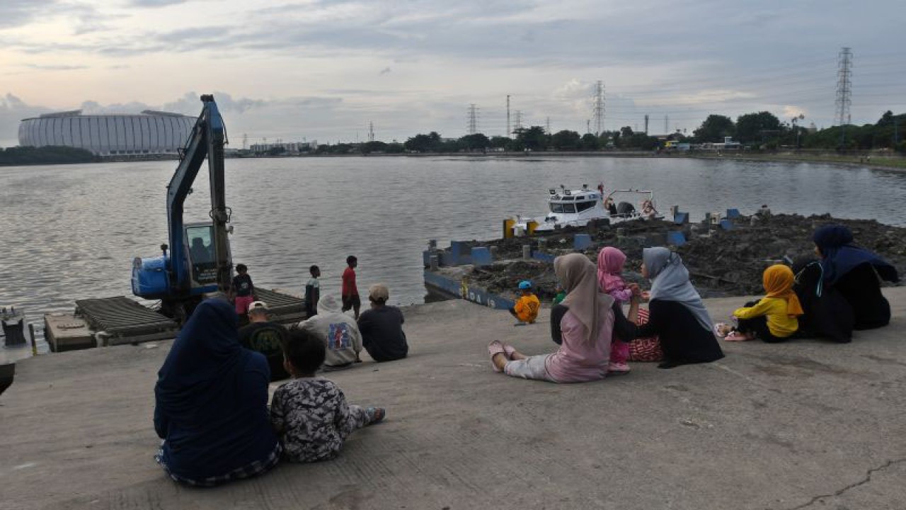 Dinas Bina Marga DKI Jakarta menyebutkan jalan tembus yang menghubungkan Jakarta International Stadium (JIS) nantinya tersambung ke tol Pelabuhan (Harbour/HBR) I.