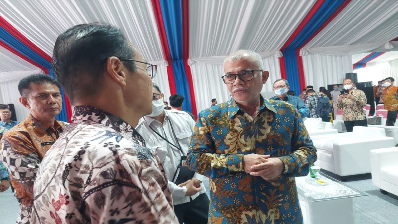 Sekretaris Jenderal Kemenperin Dody Widodo (kanan) di sela acara seremoni groundbreaking Daihatsu Assembly Plant di Karawang, Jawa Barat, Kamis (2/2/2023). (Adimas Raditya)