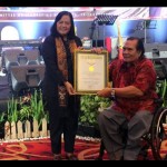 Ketum NPC Indonesia Senny Marbun terima penghargaan MURI-1676339145