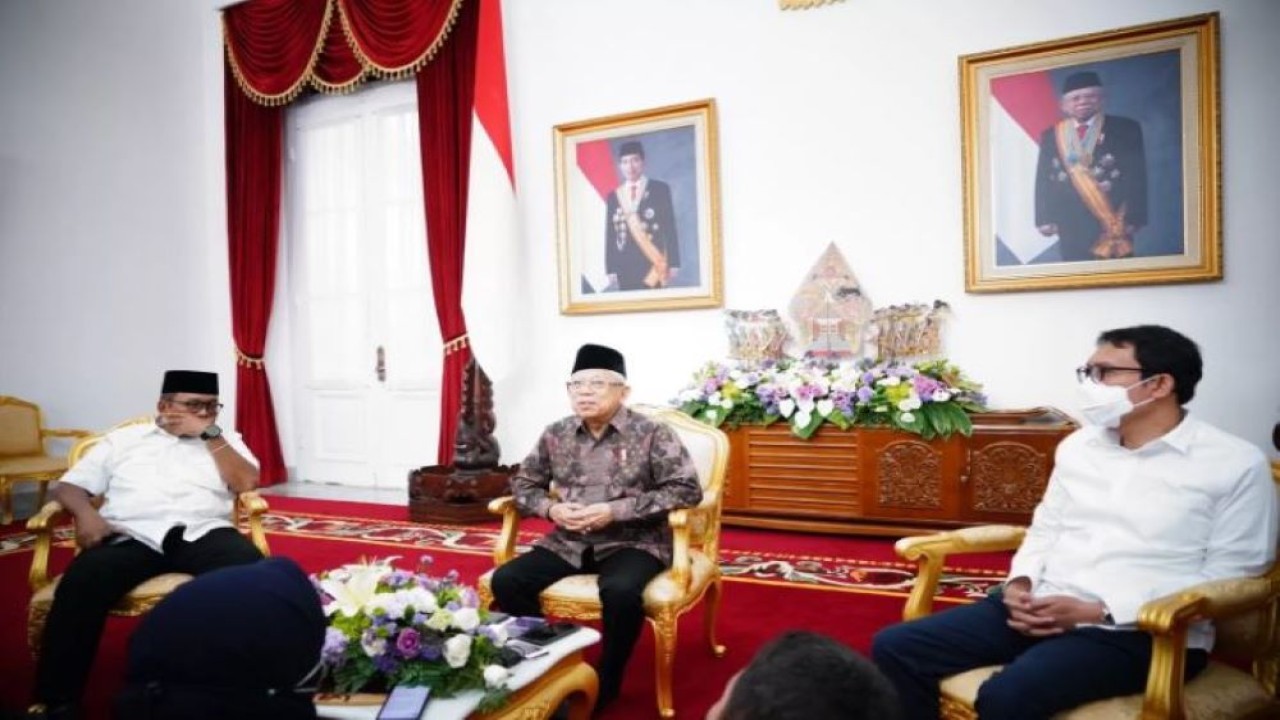 Wakil Presiden (Wapres) KH Ma'ruf Amin menjelaskan perbedaan wisata halal dan religi di Istana Kepresidenan Yogyakarta, Sabtu (4/3/2022). (NN/SK- BPMI, Setwapres)