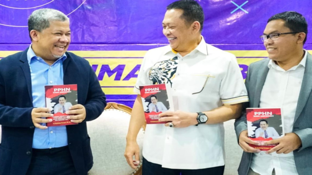 Ketua MPR RI Bambang Soesatyo bersama para nara sumber dalam Diskusi Empat Pilar 'PPHN Tanpa Amandemen'/Dok MPR