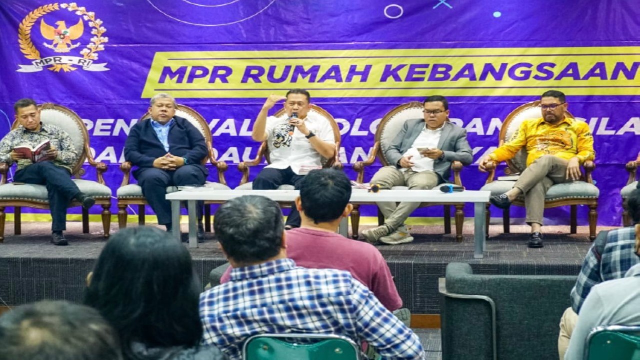 Ketua MPR RI Bambang Soesatyo dalam Diskusi Empat Pilar 'PPHN Tanpa Amandemen' di Media Center Komplek Parlemen, Jakarta, Rabu (29/3/23)/Dok MPR