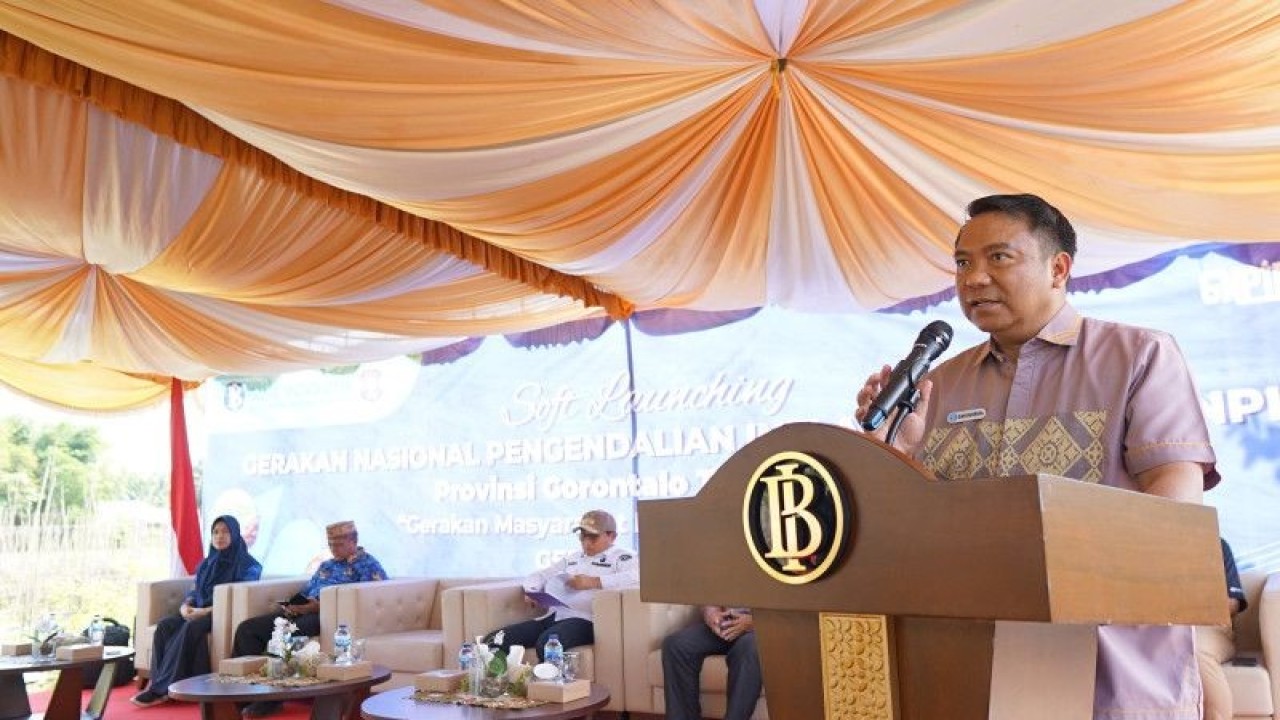 Kepala Kantor Perwakilan (KPw) Bank Indonesia (BI) Provinsi Gorontalo Dian Nugraha memberikan sambutan pada peluncuran Gerakan Nasional Pengendalian Inflasi Pangan (GNPIP) di Telaga Jaya, Kabupaten Gorontalo, Gorontalo, Jumat (17/3/2023). ANTARA/Adiwinata Solihin