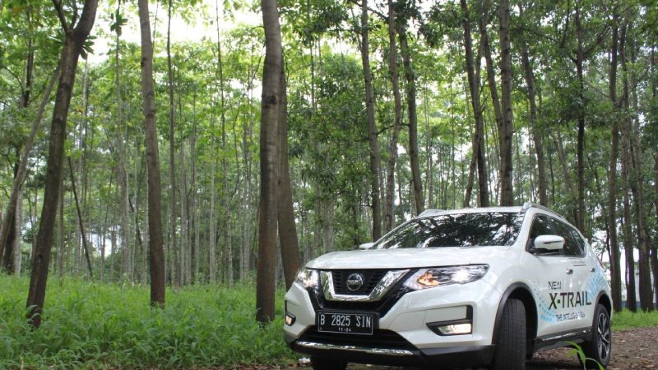 New Nissan X-Trail (ANTARA/Alviansyah P)