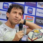 Pelatih Persib Bandung Luis Milla (ANTARA/ I.C.Senjaya)-1679382886