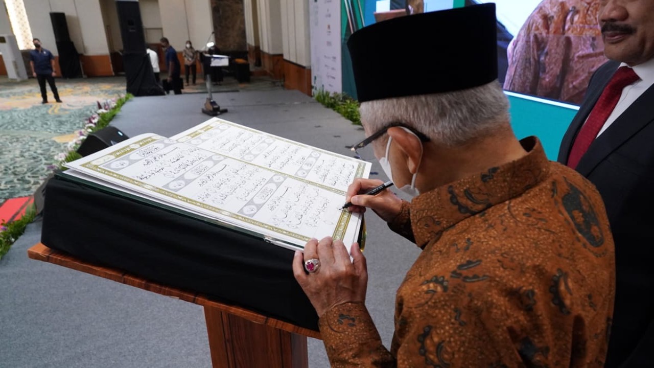 Wakil Presiden RI KH Ma’ruf Amin menghadiri acara BAZNAS AWARD 2023 dalam rangka HUT BAZNAS KE-22 di Puri Agung Hotel Sahid Jakarta, Selasa (21/3/2023)