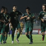 Aji Santoso apresiasi pemain Persebaya duduki peringkat enam-1681625276