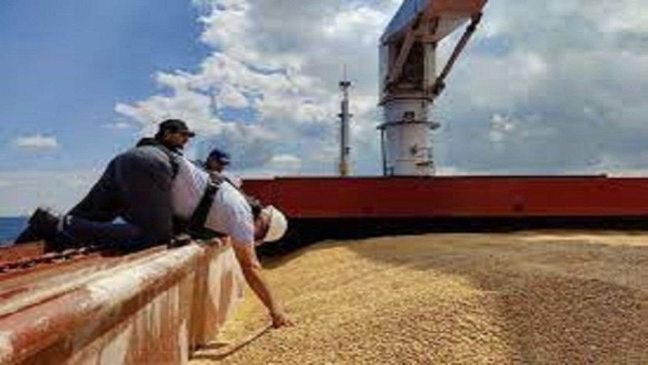 Guterres melanjutkan keterlibatannya dengan semua pihak menuju pembaruan dan implementasi penuh Inisiatif Biji-bijian Laut Hitam (Black Sea Grain Initiative), dan juga tetap berkomitmen untuk mengatasi hambatan-hambatan lain dalam ekspor pangan dan pupuk Rusia, kata pernyataan itu. (Xinhua)