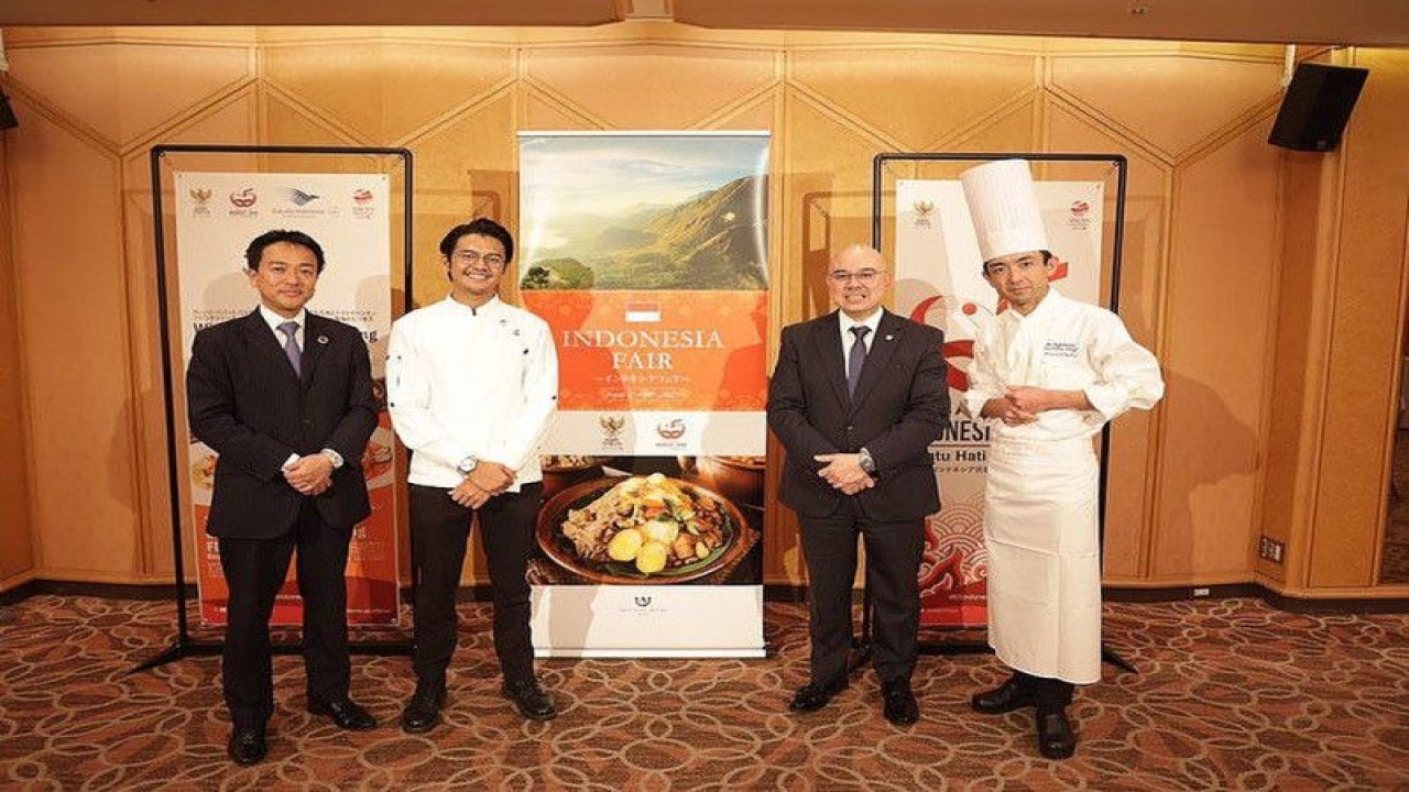 Chef Aziz Amri kenalkan kuliner tanah air di Indonesia Fair 2023 Tokyo (ANTARA/HO)