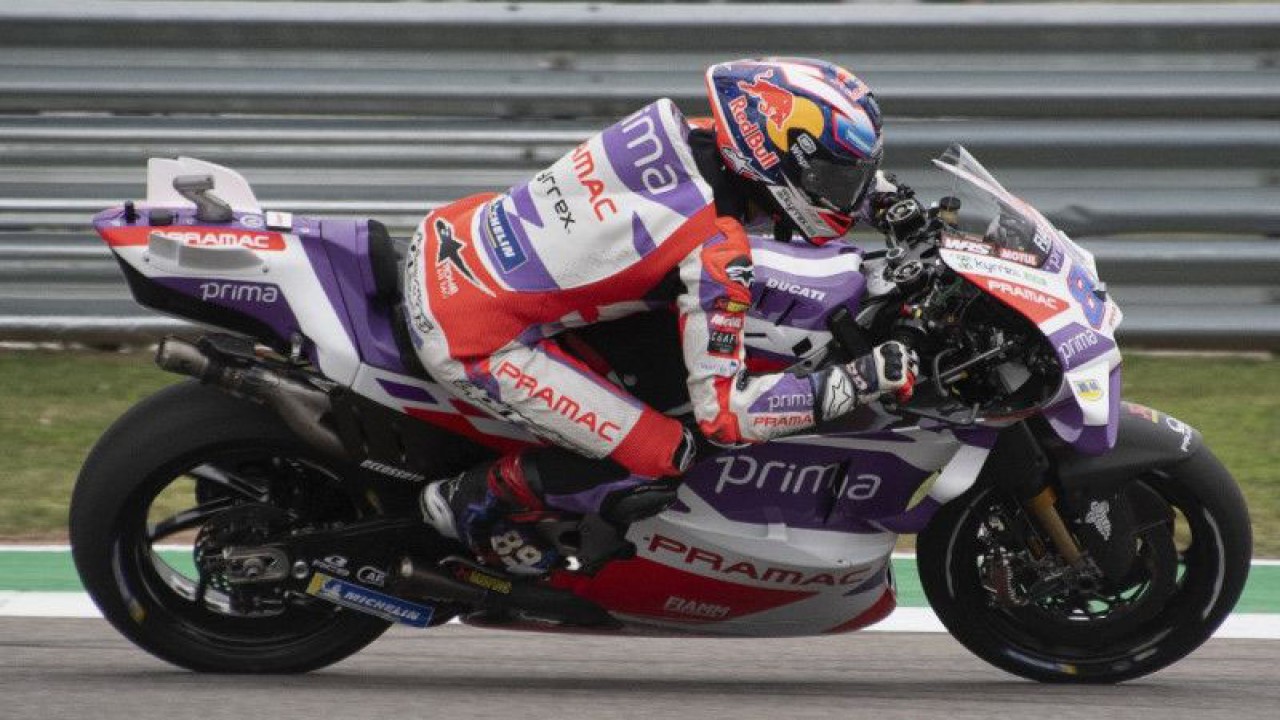 Jorge Martin melaju saat sesi latihan bebas di COTA, Austin, Texas, Amerika Serikat, Jumat (14/4/2023). (ANTARA/AFP/Getty Images via AFP/MIRCO LAZZARI GP)