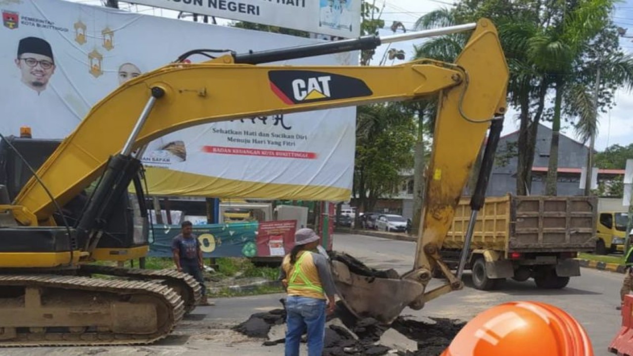 Pekerjaan Perbaikan Drainase Di Kota Bukittinggi Sebagai Langkah