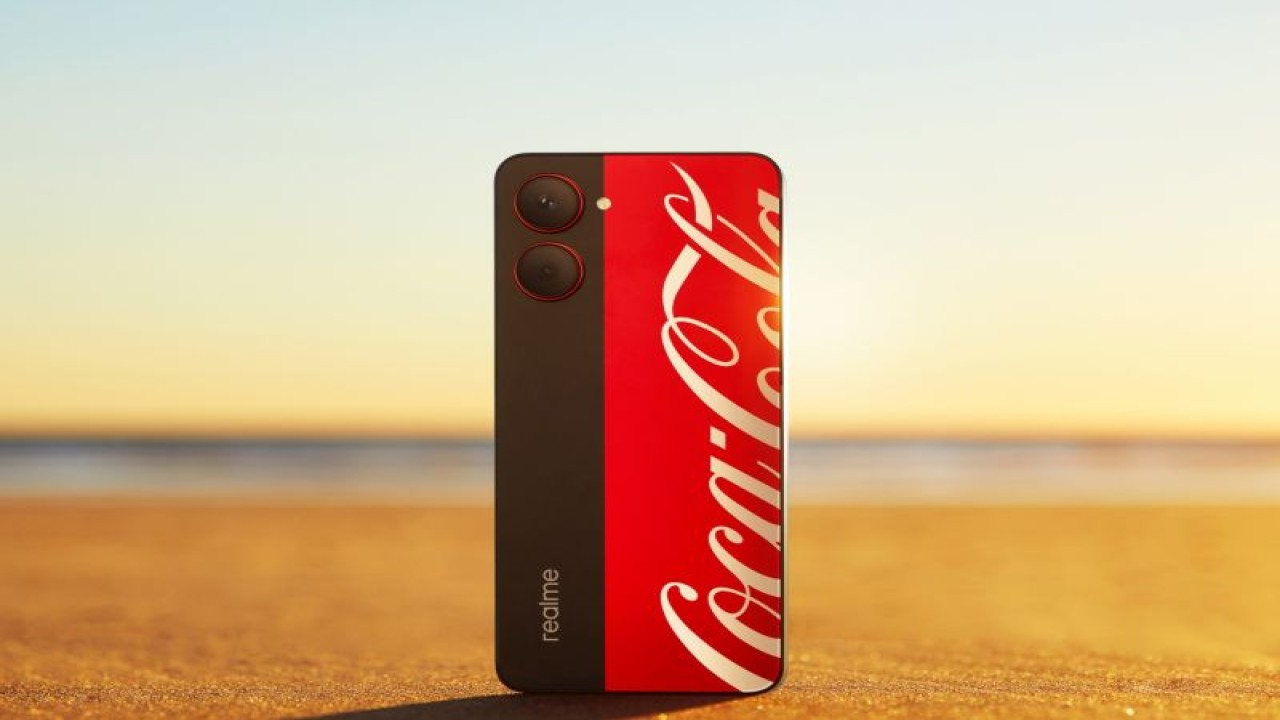 Tampilan realme 10 Pro 5G Coca Cola edition. (ANTARA/HO/realme Indonesia)