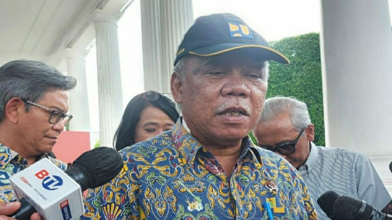 Arsip Foto - Menteri PUPR Basuki Hadimuljono di Istana Kepresidenan, Jakarta, Rabu (5/4/2023). ANTARA/Mentari Dwi Gayati