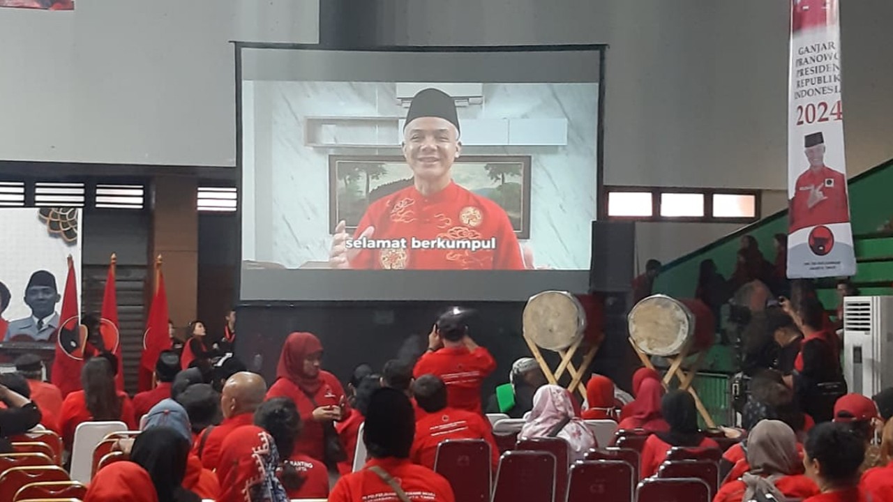 Ganjar Pranowo menyampaikan pesan pada acara 'Halal Bihalal Akbar 2023' DPC PDI Perjuangan Jakarta Timur.
