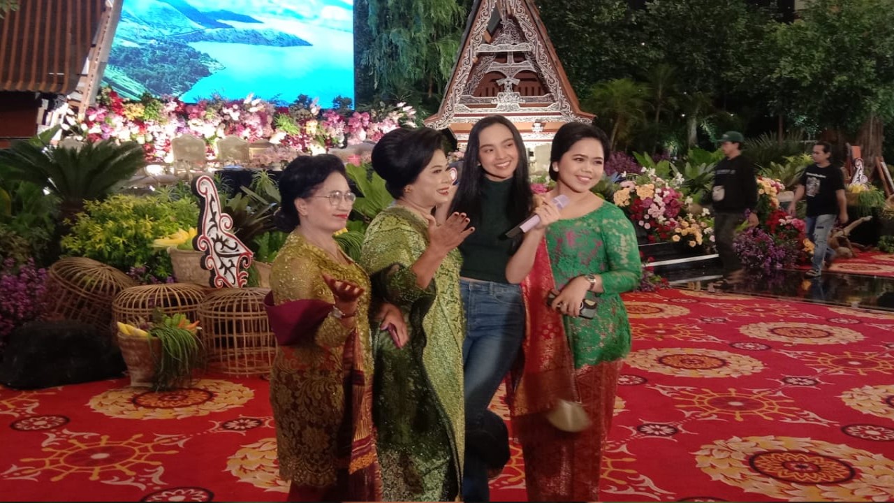 Lyodra tampil di pernikahan adat Yakup Hasibuan-Jessica Mila
