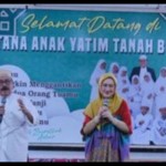 Muchsin Alatas dan Titiek Sandhora (ANTARA/HO-Diskominfo Tanah Bumbu) Batulicin (ANTARA) - Pasangan artis-1684740103