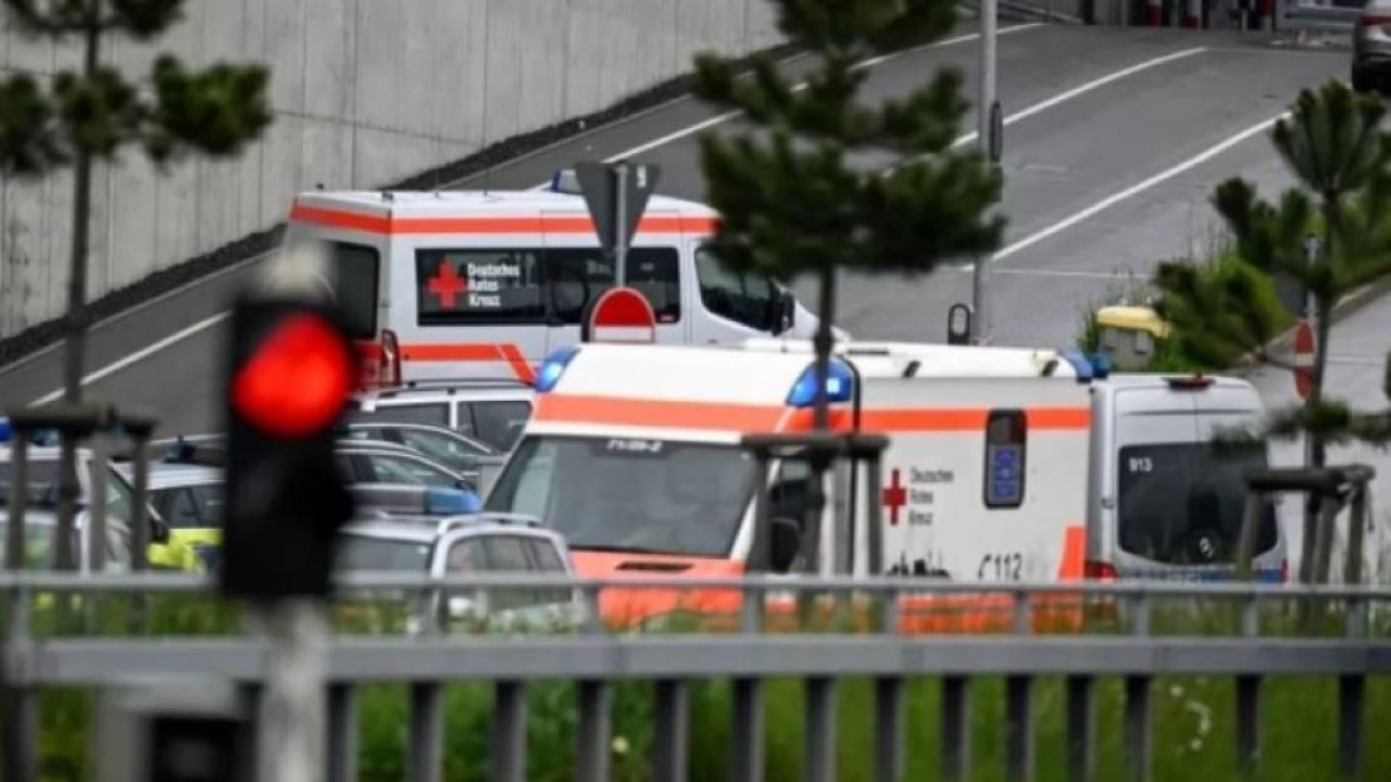 Dua pria dinyatakan tewas dalam penembakan di pabrik Mercedes-Benz di Sindelfingen, Jerman, pada Kamis (11/5/2023).  (Istimewa)