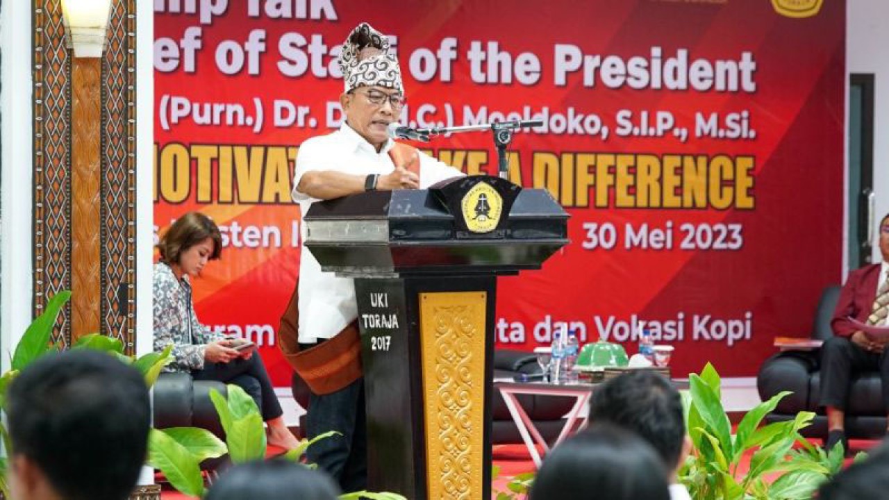 Kepala Staf Kepresidenan Jenderal TNI (Purn) Moeldoko memberikan kuliah umum di Universitas Kristen Indonesia (UKI) Toraja, Sulawesi Selatan, Selasa (30/5/2023) (ANTARA/HO-Kantor Staf Presiden)