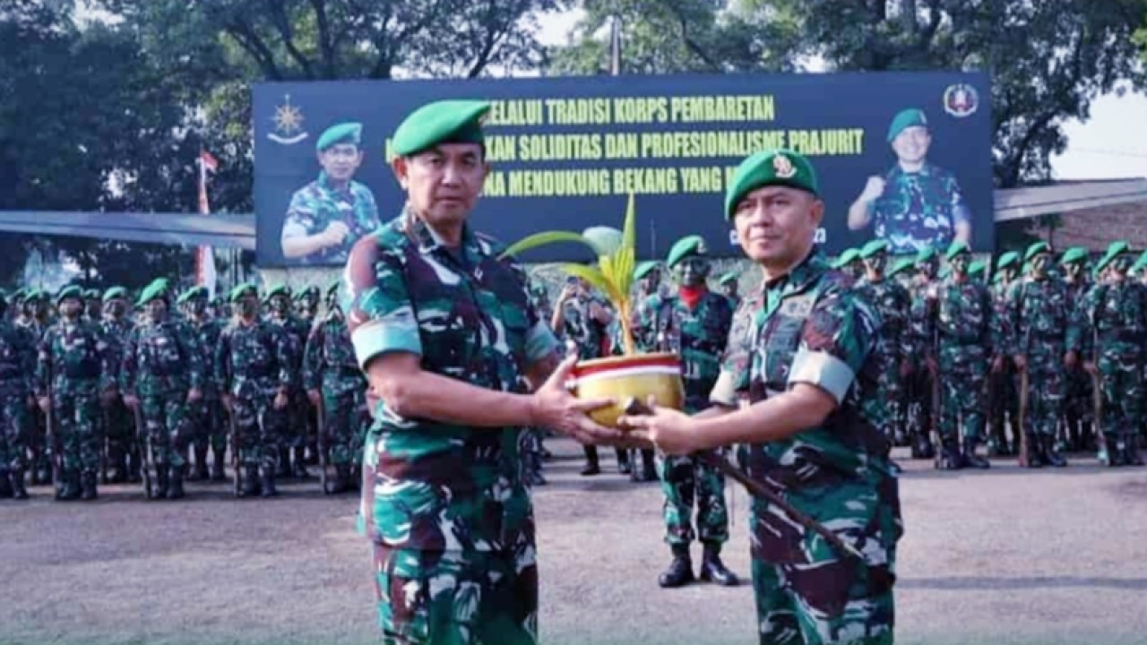 Pusdikbekang selenggarakan tradisi Korps Pembaretan siswa baru Perwira, Bintara dan Tamtama Bekang TA 2023/Dispenad