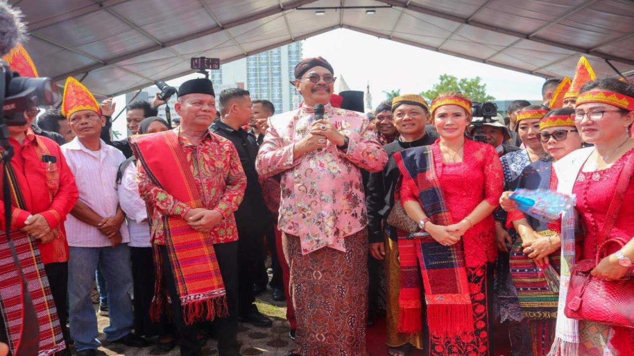 Anggota DPR RI daerah pemilihan Provinsi Kepulauan Riau (Kepri), Sturman Panjaitan, saat menghadiri acara Halal Bihalal ke-XI Keluarga Besar Paguyuban Punggowo di Kota Batam.