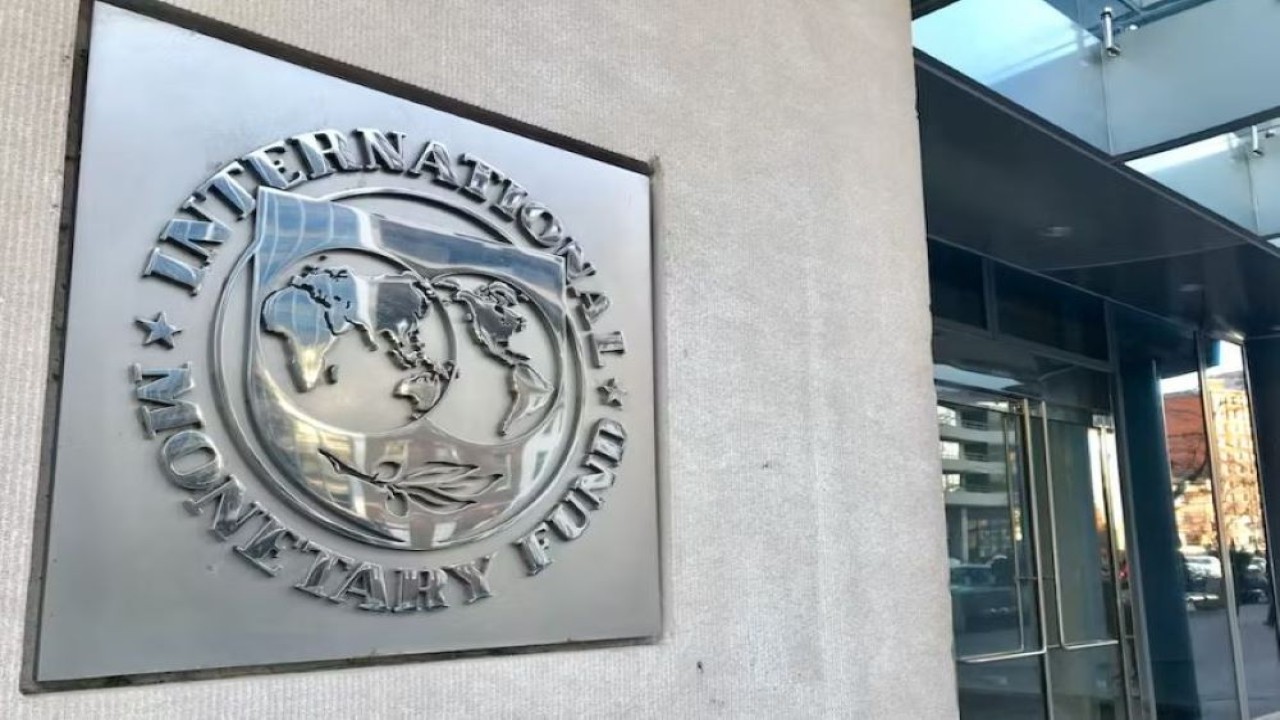 IMF menggelontorkan pinjaman US$1,5 miliar untuk Ukraina. (Net)