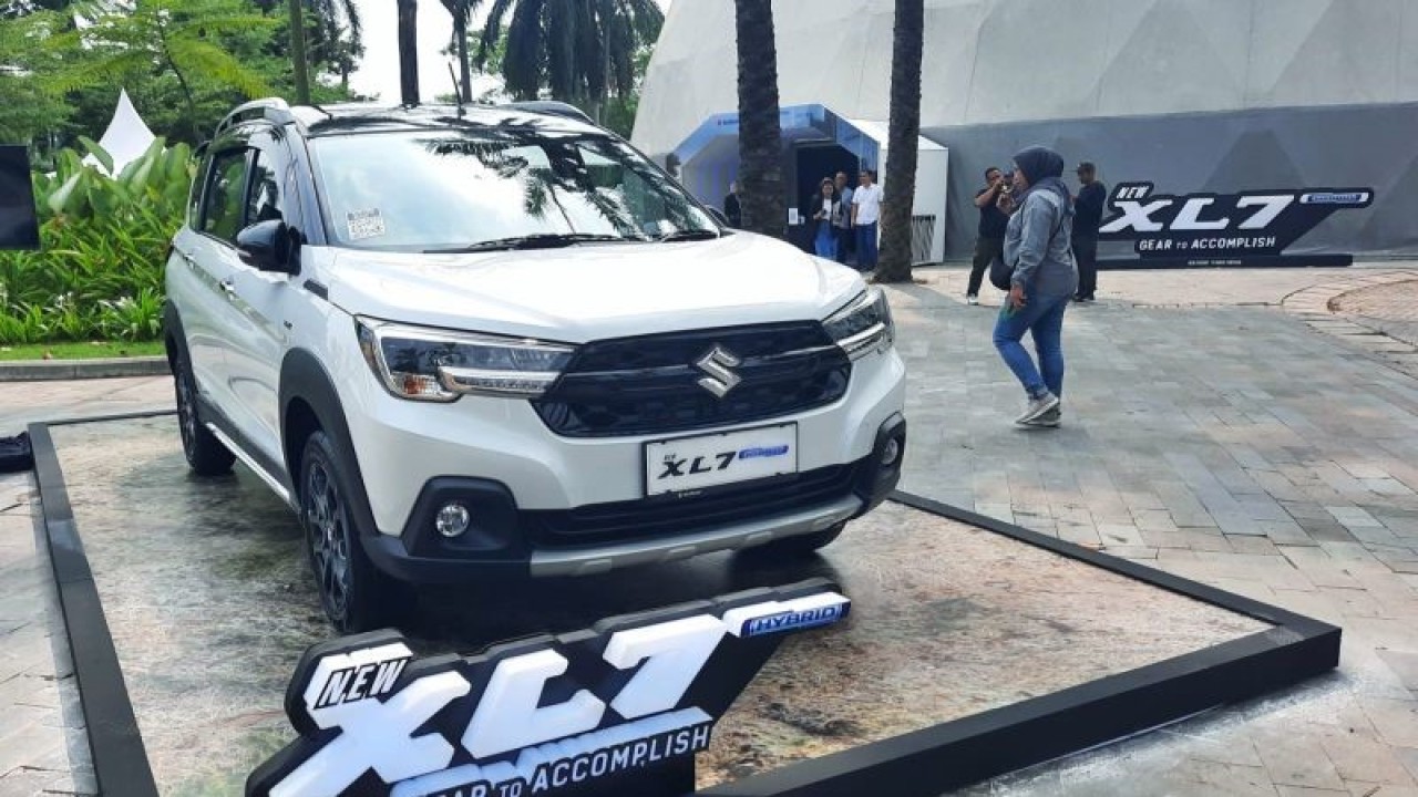 New Suzuki XL7 Hybrid. (ANTARA/Chairul Rohman)