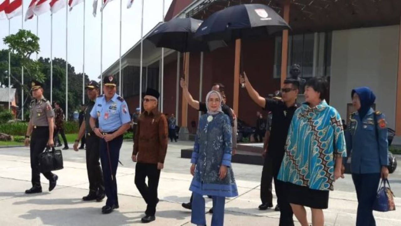 Wakil Presiden (Wapres) KH Ma'ruf Amin melakukan kunjungan kerja ke Kebumen sekaligus menghadiri Panen Udang Vaname di Tambak Budidaya Udang Berbasis Kawasan (BUBK), Kebumen, Provinsi Jawa Tengah, Senin (26/06/2023). (NN/SK-BPMI, Setwapres)