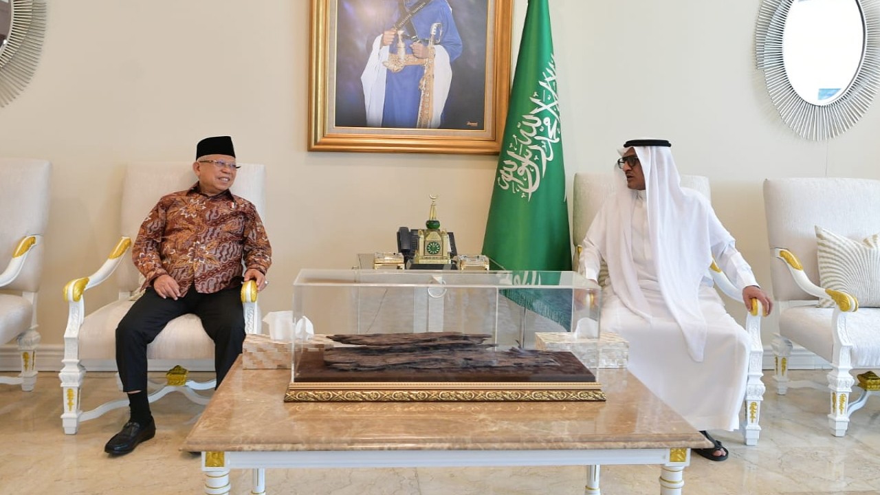 Wakil Presiden (Wapres) K.H. Ma’ruf Amin siang ini, Selasa (06/06/2023), memenuhi undangan Duta Besar (Dubes) Kerajaan Arab Saudi untuk Republik Indonesia Faisal Abdullah Al-Amudi.