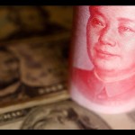 Arsip Foto - Uang kertas dolar AS dan yuan China terlihat dalam ilustrasi. ANTARA/REUTERS/Florence Lo/am.-1690267057