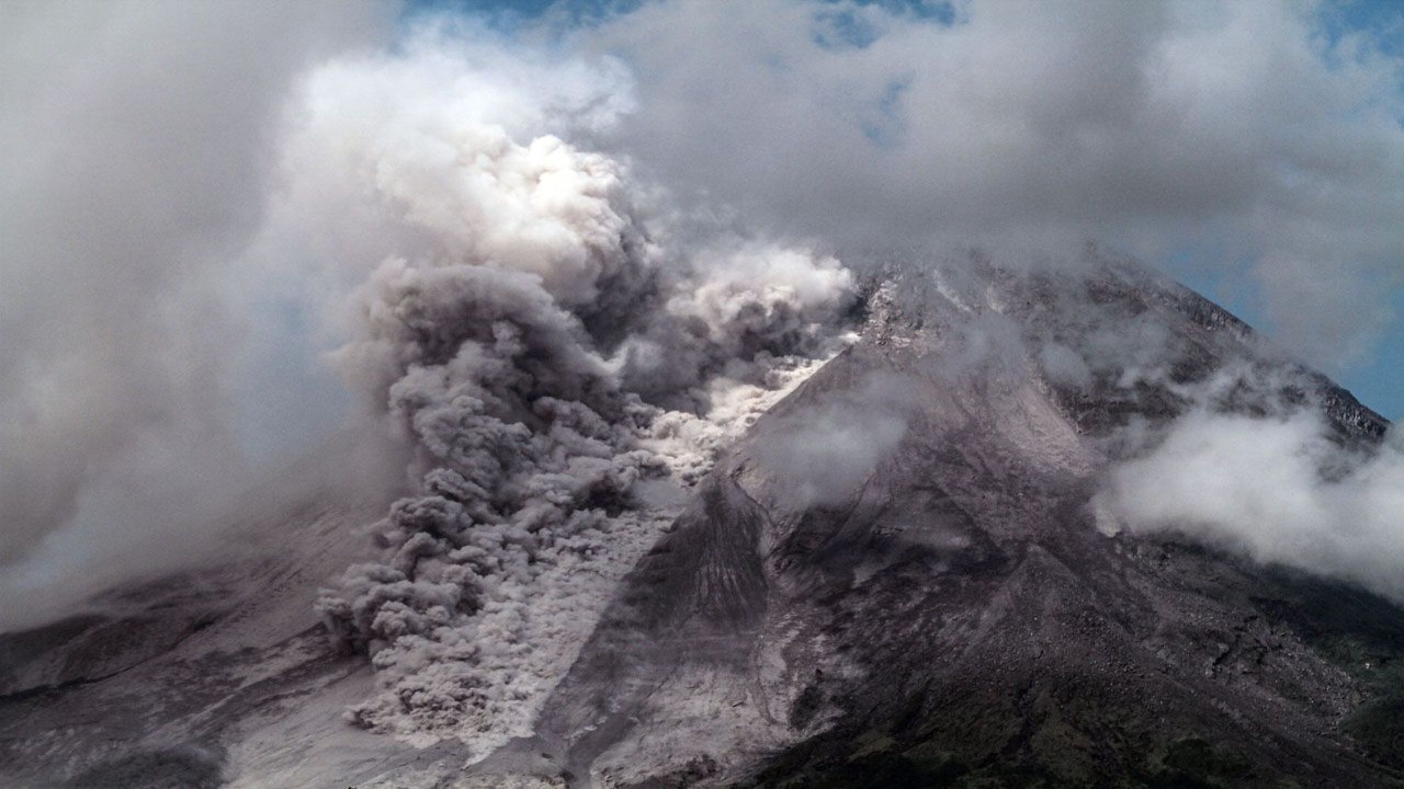 Gunung Merapi muntahkan awan panas/ist