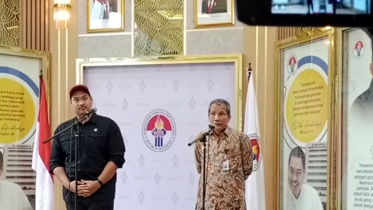 Menpora Dito Ariotedjo bersama Deputi Pencegahan dan Monitoring KPK, Pahala Nainggolan