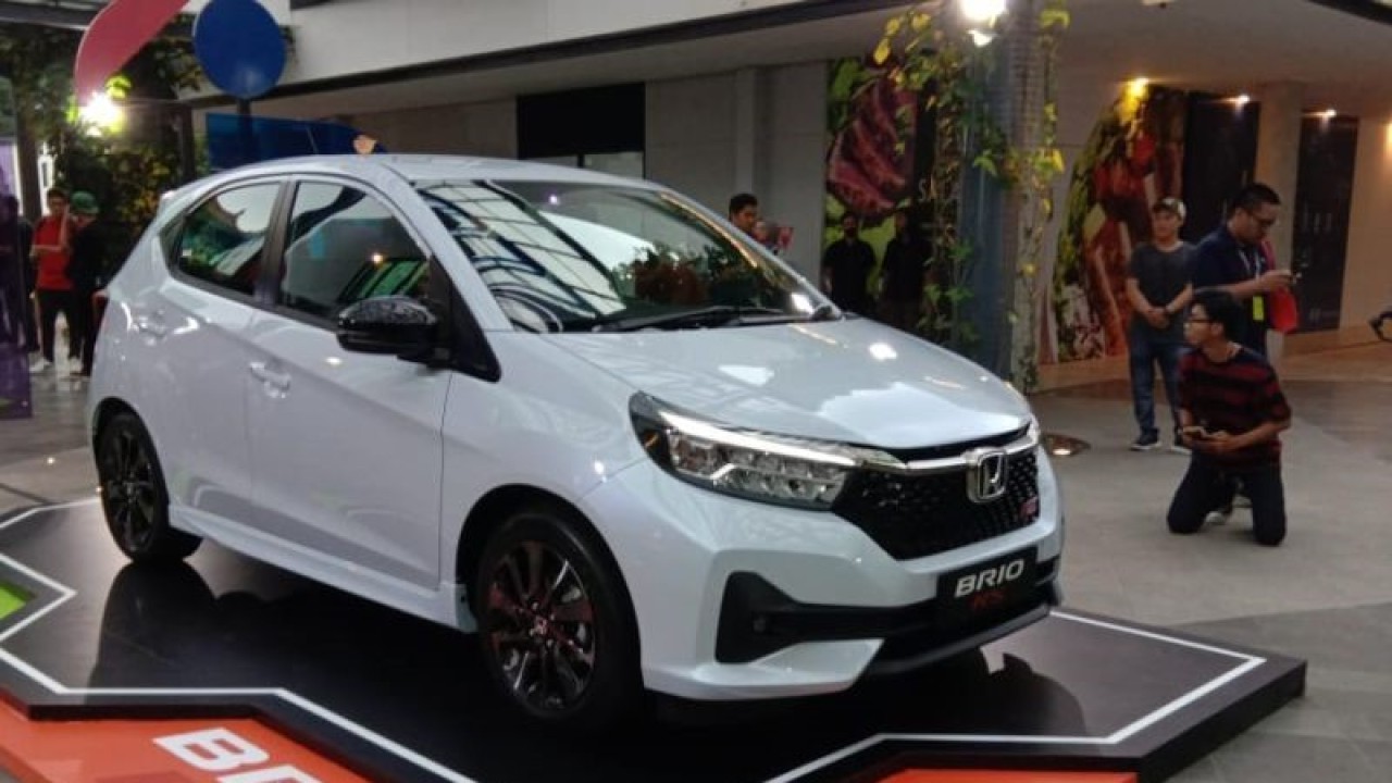 New Honda Brio RS. (ANTARA/Chairul Rohman)