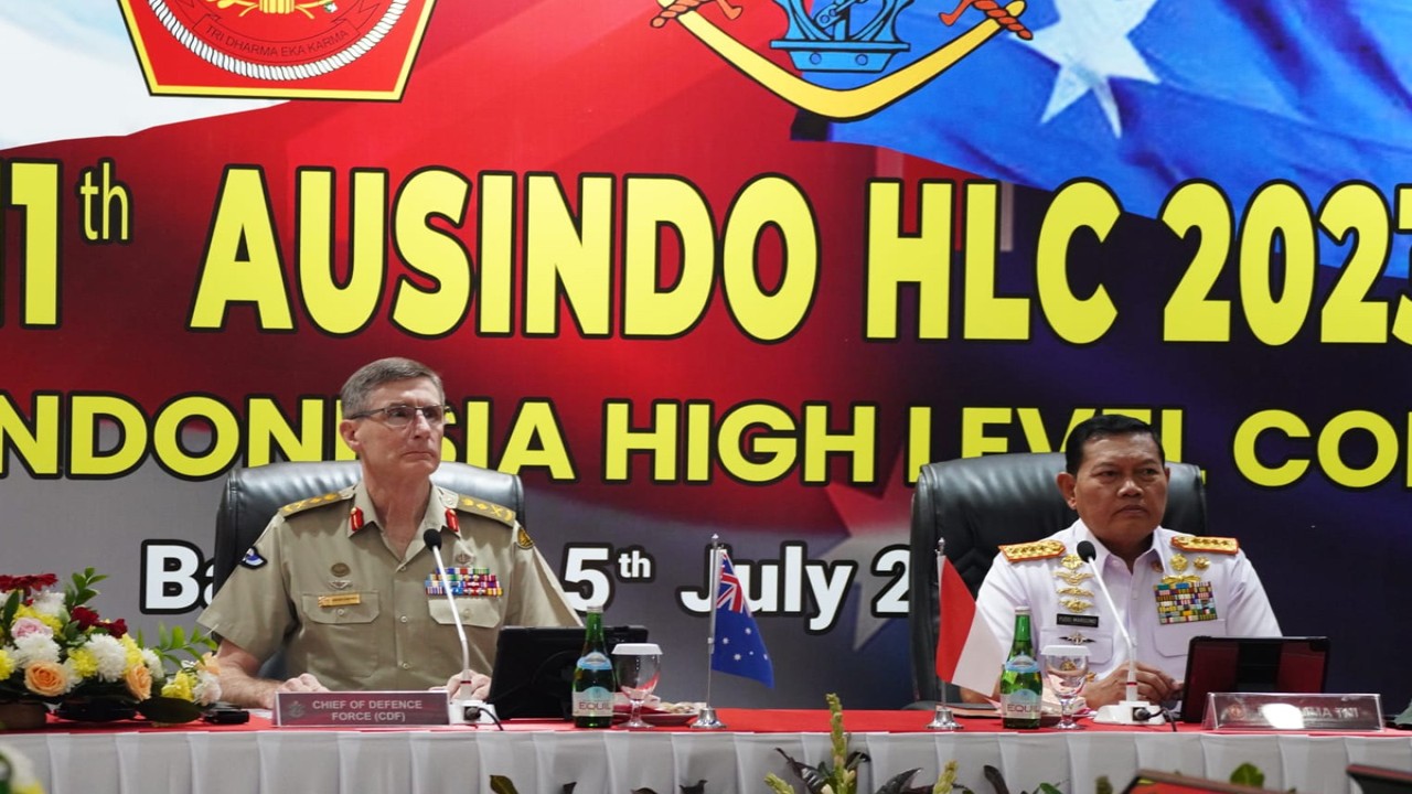 Panglima TNI Laksamana TNI Yudo Margono bersama Panglima Angkatan Bersenjata Australia Jenderal Angus Campbell, AO, DSC memimpin Sidang ke-11 Australia-Indonesia High Level Committee (AUSINDO HLC) tahun 2023