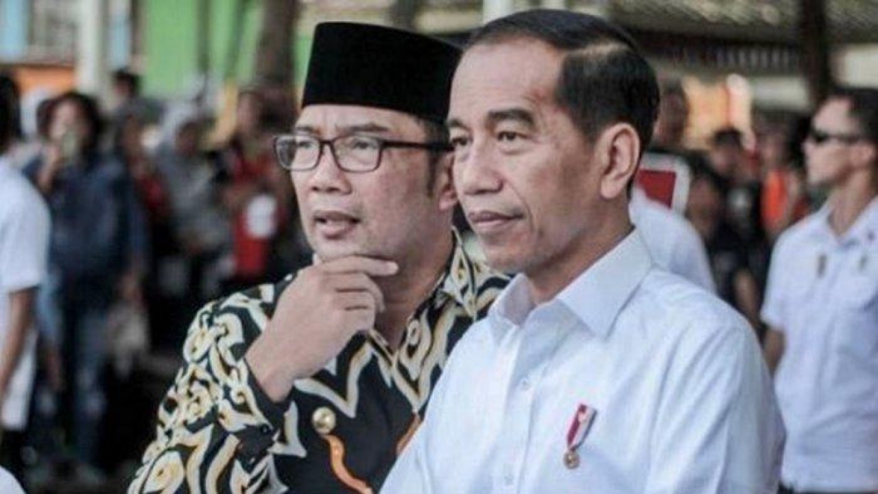 Presiden Jokowi bersama Gubernur Jawa Barat Ridwan Kamil. (Net)