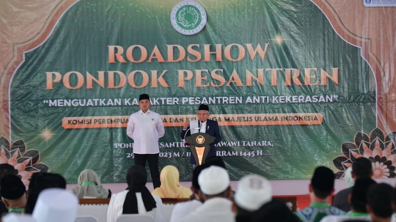 Wakil Presiden (Wapres) KH Ma'ruf Amin membuka Roadshow Pondok Pesantren bertajuk "Menguatkan Karakter Pesantren Antikekerasan", di Pondok Pesantren An-Nawawi Tanara (Penata), Kabupaten Serang. Provinsi Banten, Sabtu (29/7/2023) pagi. (RR/RJP/RN, BPMI-Setwapres)