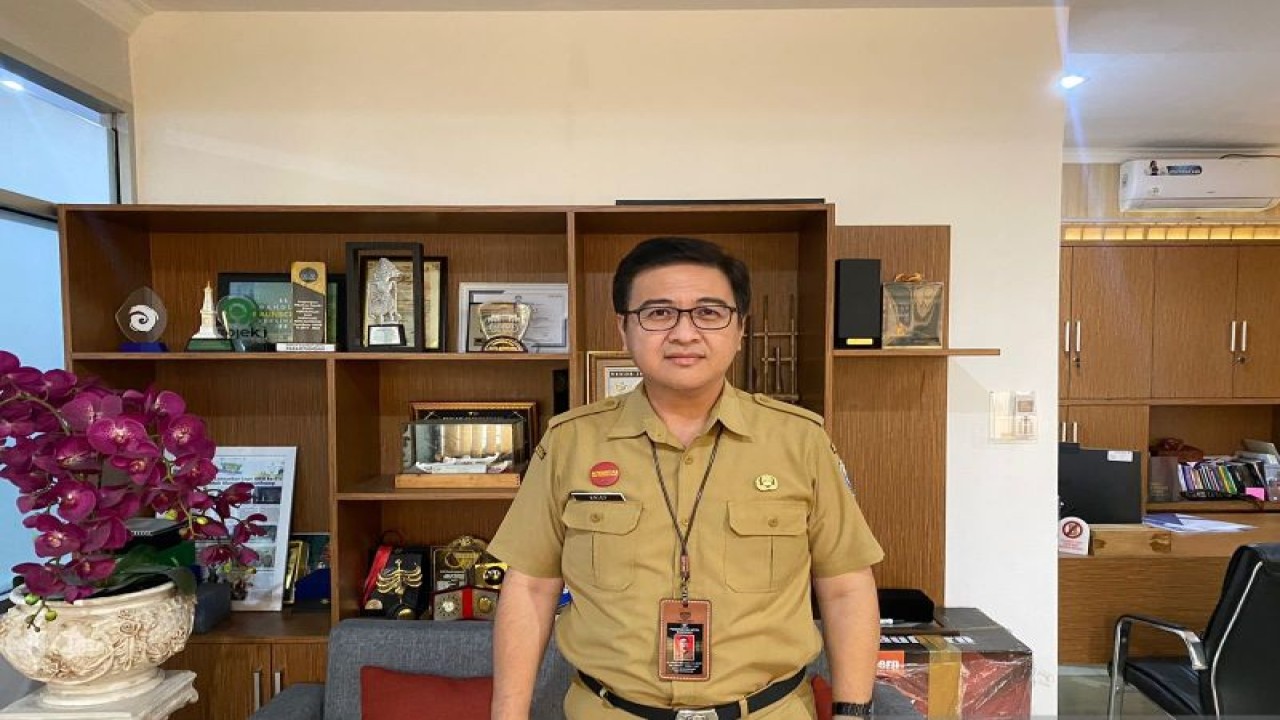 Kepala Dinas Kebudayaan dan Pariwisata (Disbudpar) Kota Bandung Arief Syaifudin di Bandung, Senin (28/08/2023). (ANTARA/Rubby Jovan)