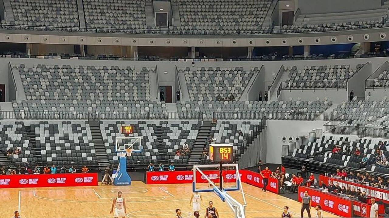 Tim Indonesia lapis kedua Indonesia Patriots kalah 43-84 dari Suriah di Indonesia International Basketball Invitational (IIBI) di Indonesia Arena Gelora Bung Karno Jakarta, Jumat (4/8/2023). (ANTARA/Aditya Ramadhan)