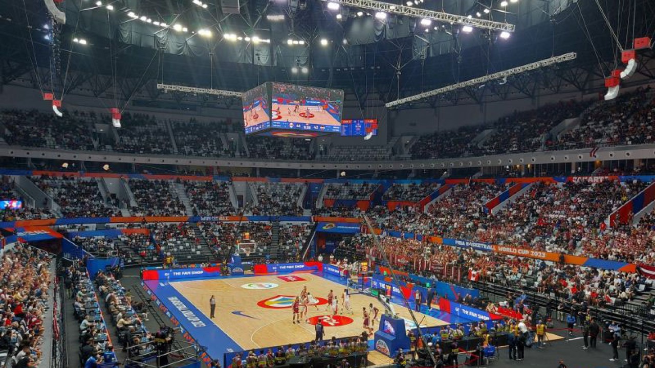 Ilustrasi - Kanada mengalahkan Latvia dengan skor 101-75 pada laga pamungkas Grup H Piala Dunia FIBA 2023 di Indonesia Arena Gelora Bung Karno Jakarta, Selasa (29/8/2023). (ANTARA/Aditya Ramadhan)