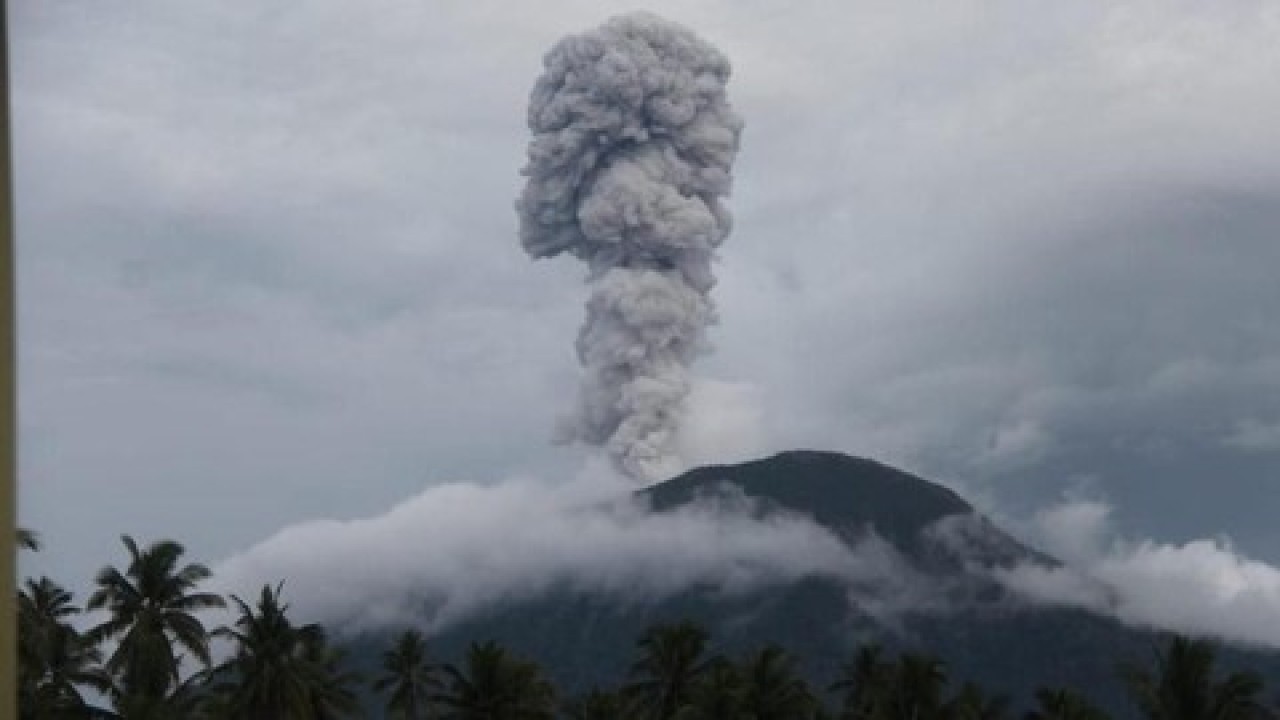 Gunung Ibu. (Net)